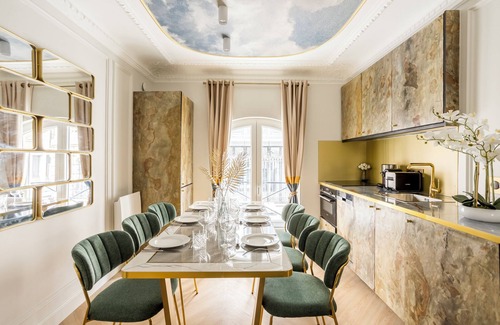 Quartier du Faubourg-Montmartre Apartment | Merveil - Luxury Suite - Opera - Rougemont II