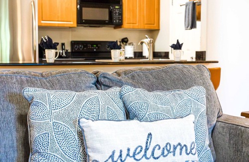 Parkwood Ranch Condo | Mesa Para Ti! Heated Pools, Garage And More!