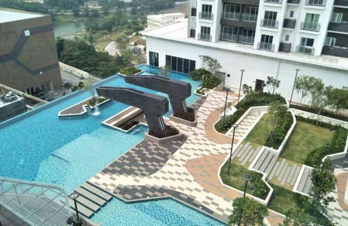 Nilai Apartment | Mesahill Nilai 2 Room Condo - Fast wifi, Amazing Pool & TV
