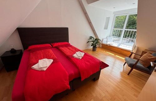 Holsterhausen Apartment | MESSE, Uniklinikum, Grugapark - Charmante Wohnung mit Dachterrasse in guter Lage