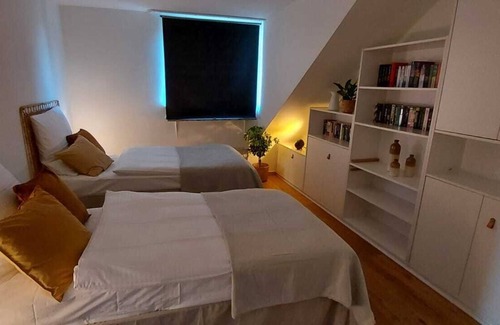 Stadtbezirke II Apartment | Messeloft, RÜ, Universitätsklinikum Ruhig, Netflix
