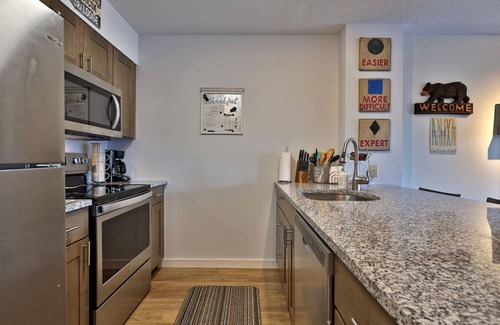 Ludlow Apartment | Messina, Okemo Mtn Lodge B301