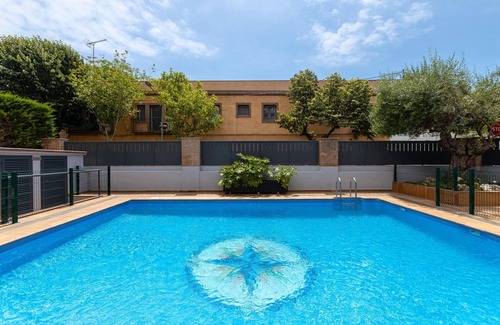 Vilassar de Mar Apartment | Mestral - Aparthotel with Swimming Pool