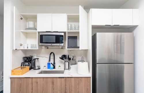 East Little Havana Hotel | Metro Park Hotel