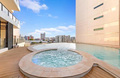 Darwin City Centre Apartment | Metropolis Mirage - A Poolside CBD Studio