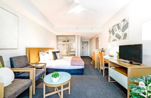 Darwin City Centre Apartment | Metropolis Mirage - A Poolside CBD Studio