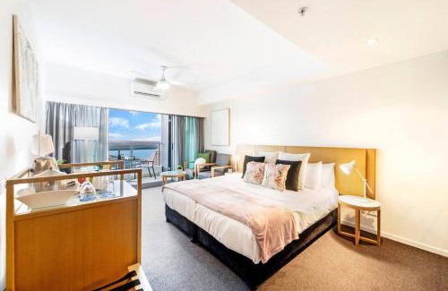 Darwin City Centre Apartment | Metropolis Mirage - A Poolside CBD Studio