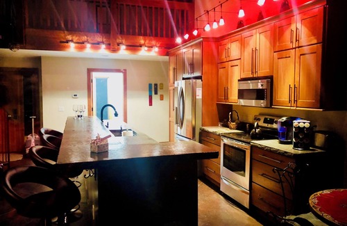 Grayling House | Mi RiverHouse @Breakfast Point, a Luxury 3-bedroom Modern home, unlike no other.