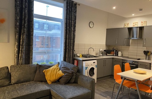 Chester Apartment | Mia's Place Apartments (4 apartments)