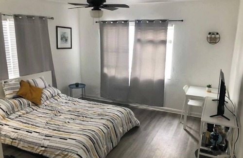 Miami Beach Condo | Miami Beach Studio Walk To Beach A