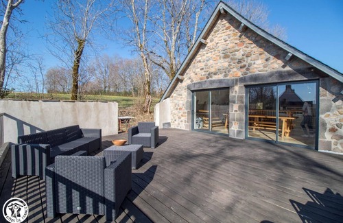 Saint-Sauves-d'Auvergne House | Miarava - Saint Sauves D'auvergne