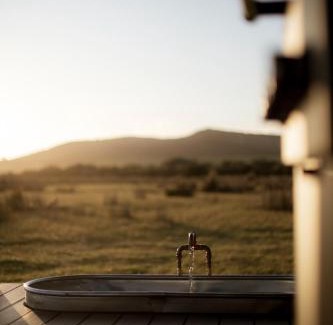 Merivale Apartment | Michael the Tiny Cabin in Esperance