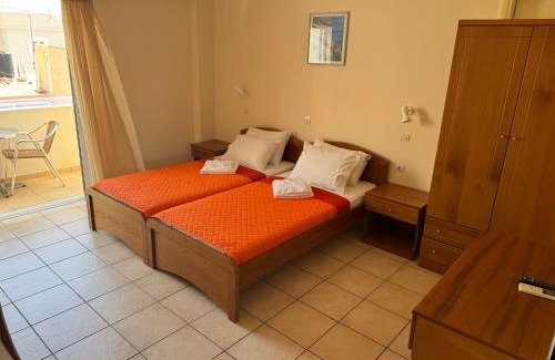 Palaiochora Apartment | Michalis studios