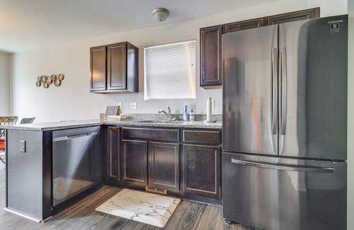 Romulus House | Michigan Home w/Yard, 3 Mi to Detroit Airport