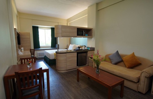 Tarlac Hotel | Microtel by Wyndham Tarlac