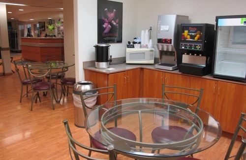 Eagle River Hotel | Microtel Inn & Suites by Wyndham Eagle River/Anchorage Area