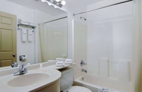 Eagle River Hotel | Microtel Inn & Suites by Wyndham Eagle River/Anchorage Area