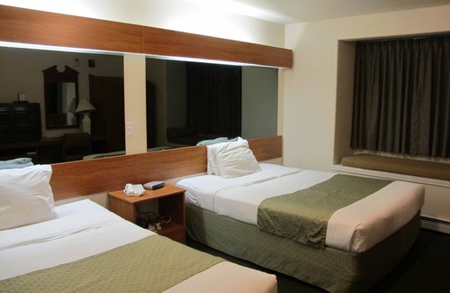 Eagle River Hotel | Microtel Inn & Suites by Wyndham Eagle River/Anchorage Area
