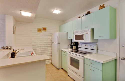Borrego Springs Condo | Mid-century 2 story condo in heart of Borrego Springs