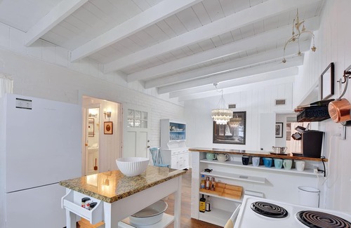 Jekyll Island Cottage | Mid-Century Charm Pools & Porch Jekyll Island Rental