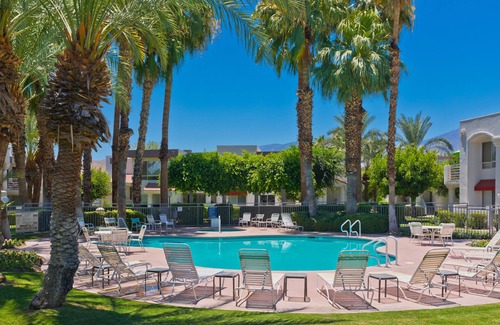 Palm Springs Condo | Mid Century Condo - Perfect Location w/5 Star Amenities!