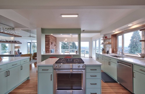Dundee House | Mid-Century Masterpiece with Stunning Views