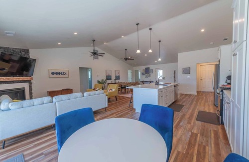 Paso Robles House | Mid-Century Mod Ranch in Wine Country!