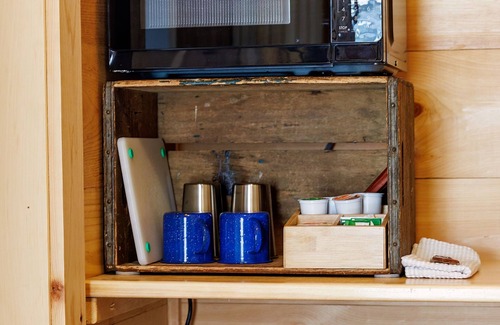 Sandy Point Cabin | Mid-Coast Maine cabin less than an hour from Acadia NP! New Sauna! Cabin #3 Pine
