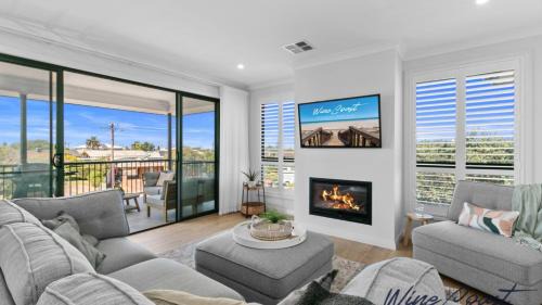 Port Noarlunga South House | Mid Coast Surf & Vines By Wine Coast Holidays