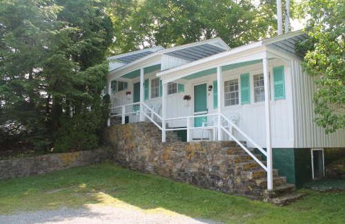 Boothbay Harbor Hotel | Mid-Town Motel