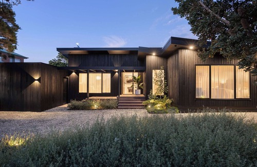 Mount Martha House | Midnight Sands Luxe Beachside Designer with Pool