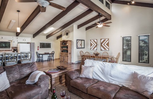 Ruidoso Condo | Midtown Condo great views- Game Room - Sleeps 8+