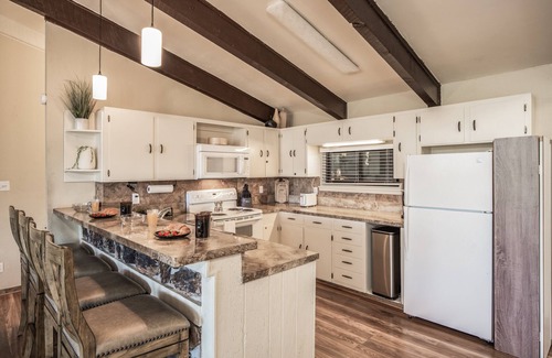 Ruidoso Condo | Midtown Condo great views- Game Room - Sleeps 8+