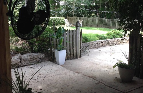 Tallahassee House | Midtown Midcentury-For fun-loving folks or families