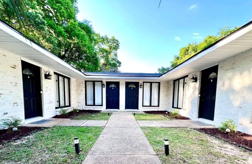 Columbus Apartment | Midtown Modern Apt w Arcade: 8 miles to FT Moore