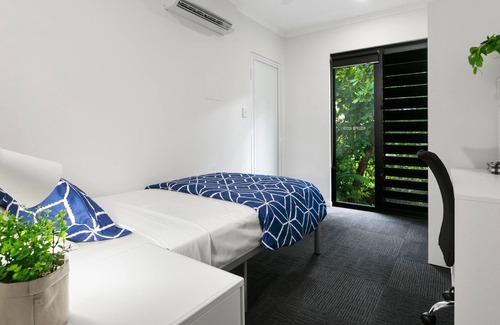 Parramatta Park Apartment | MiHaven Student Living - King Single En-suite Room