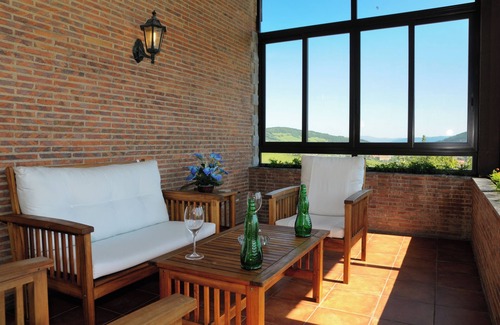 Amurrio House | Mikelen Etxea - House with spectacular views in Orduña