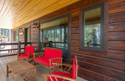 Custer House | mile high custom home - mountains views