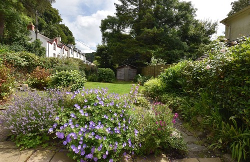 Fishguard House | MILKWOOD COTTAGE, pet friendly, country holiday cottage in Fishguard