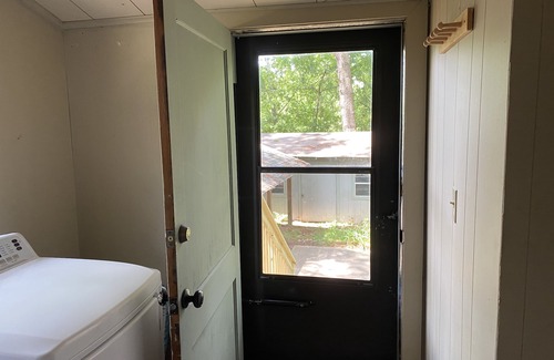 Tupelo Cottage | Mill Cottage- minutes to Arena/Downtown/NMMC. 1 mi. from Fairpark.