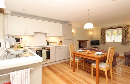 Upwey Cottage | MILL COTTAGE, romantic, with a garden in Upwey