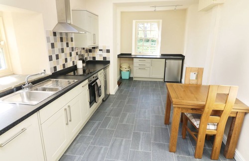 Fourstones Near Bentham Cottage | MILL DAM FARM COTTAGE, pet friendly, with open fire in High Bentham