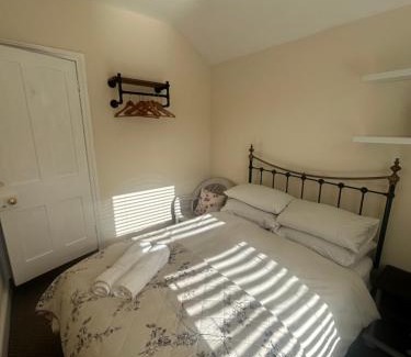 Derby House | Mill Hill Stays