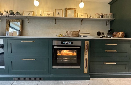 Stroud Apartment | Mill House & Cottage - 2 Beautiful Homes on The Cotswold Way