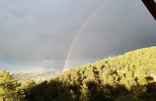 Golden Apartment | Million Dollar View Near Denver, Big West Skiing, and Countless Natural Wonders