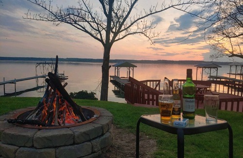 Town of Varick Cottage | “Million Dollar View Over Seneca Lake – Your Perfect Getaway!”