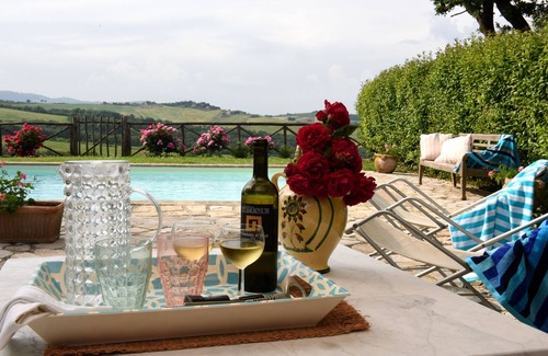 Todi Villa | Million dollar view with classic charm. Early August - grab a bargain!
