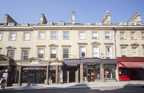 Bath Cottage | Milsom Retreat - an apartment that sleeps 4 guests in 2 bedrooms