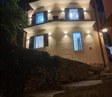 Castelmola Apartment | mimma's home