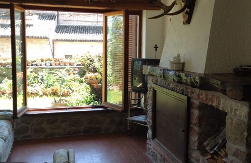 Spello House | MIMOSA HOUSE with garden in the historic center of Spello